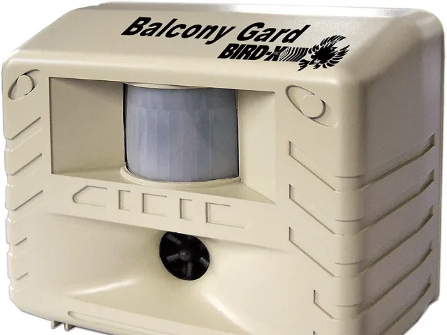 Blue and white box bird repeller