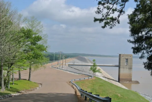 Mississippi Grenada Lake Scene