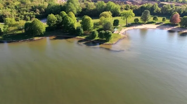Tennessee Old Hickory Beach Scene
