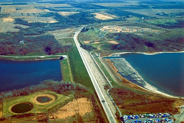Iowa Saylorville Reservoir Scene